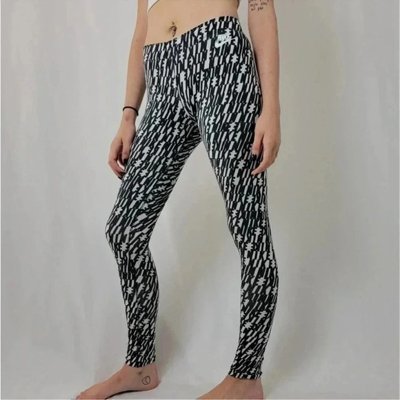 Nike Leg-A-See-AOP Leggings - Picture 1 of 9